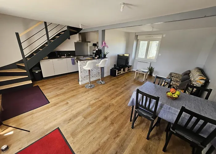 Maison De 2 Chambres Proche A11 Ancenis, Logis Du Chateau Rouge
